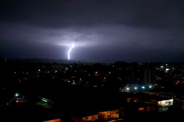 Regiones con aviso por vientos y tormentas eléctricas esta semana