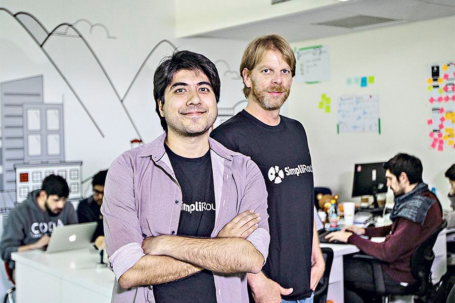 ENTREVISTA A LOS DOS SOCIOS DE LA EMPRESA DE PLANIFICACION DE RUTAS D
