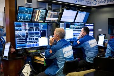 Trading On The Floor Of The NYSE As Stocks Fluctuate