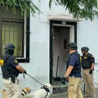 Recuperan casa tomada por narcotraficantes en la comuna de Santiago: una persona detenida