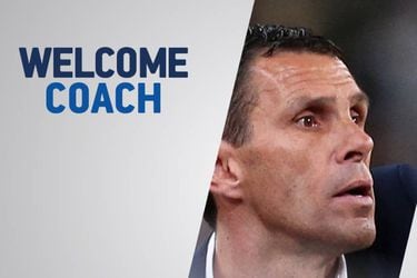 Gustavo Poyet fue presentado como el nuevo entrenador de la selección de Grecia