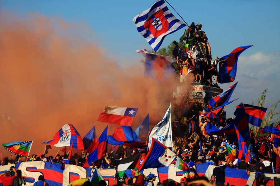 Hinchas, Plaza italia, Plaza Baquedano