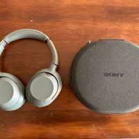 Reseña | Sony ULT Wear: unos audífonos personalizables con alta potencia y autonomía