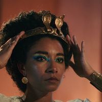 Netflix causa polémica con serie sobre Cleopatra y directora la defiende: “¿Qué te molesta tanto de que sea negra?”
