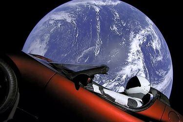 El Tesla de Elon Musk seguirá vagando en el espacio por millones de años
