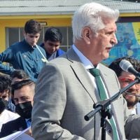 Tras condena por abuso sexual: Tribunal Electoral Regional destituye a alcalde de Lautaro, Raúl Schifferli