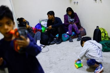 México y EE.UU. agilizarán reunificación de niños migrantes tras firma de acuerdo