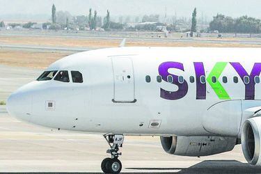 Sky anuncia que reactivará gradualmente sus vuelos domésticos a partir de junio