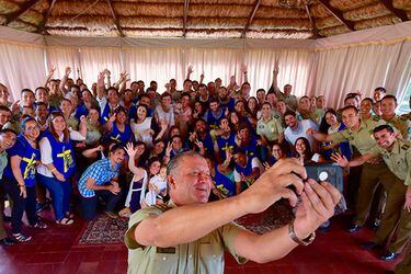 Bruno Villalobos se reunió con voluntarios de la seguridad del Papa Francisco