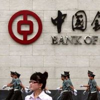 China baja requerimientos de reservas a bancos e inyecta US$108 mil millones en liquidez
