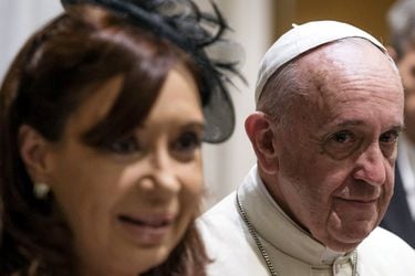 Papa Francisco dice que el kirchnerismo quería “su cabeza” cuando era arzobispo en Buenos Aires 