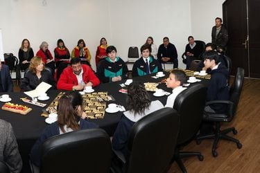 El experto se reunió con estudiantes de Peñalolén.