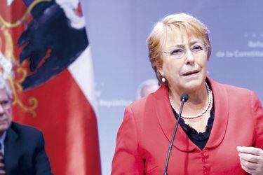 imagen-firma-bachelet3554