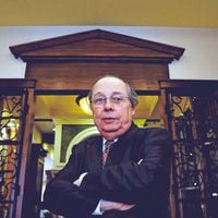 Académico de la Universidad de Columbia, Guillermo Calvo: “Chile tiene espacio, por sus ahorros y reputación, para pedir más prestado”