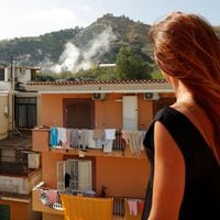 Campi Flegrei y “crisis sísmica”: Italia en alerta por eventual erupción de “supervolcán”