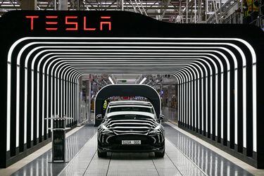 Tesla prepara su fábrica en China para duplicar su producción de vehículos eléctricos