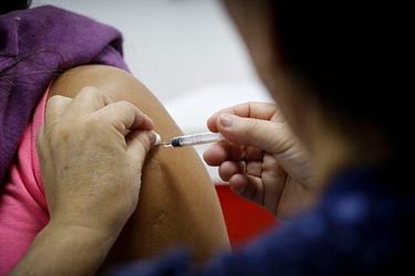 “Vacúnate con la dupla”: inicia campaña de vacunación contra la Influenza y el Covid-19