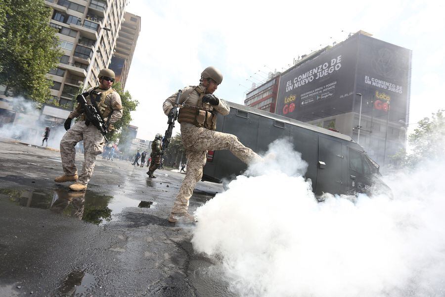 Manifestaciones en Santiago por el incremento del precio del billete del metro