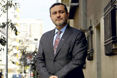 Remberto Valdés, abogado de socios en Concepción