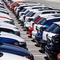 Las ventas de autos caen un 32,4% durante mayo