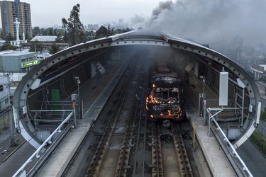 CHILE-TRANSPORT-METRO-PROTEST