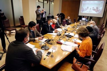 Por unanimidad: Comisión de Constitución del Senado aprueba reforma que busca reducir quórum a 4/7
