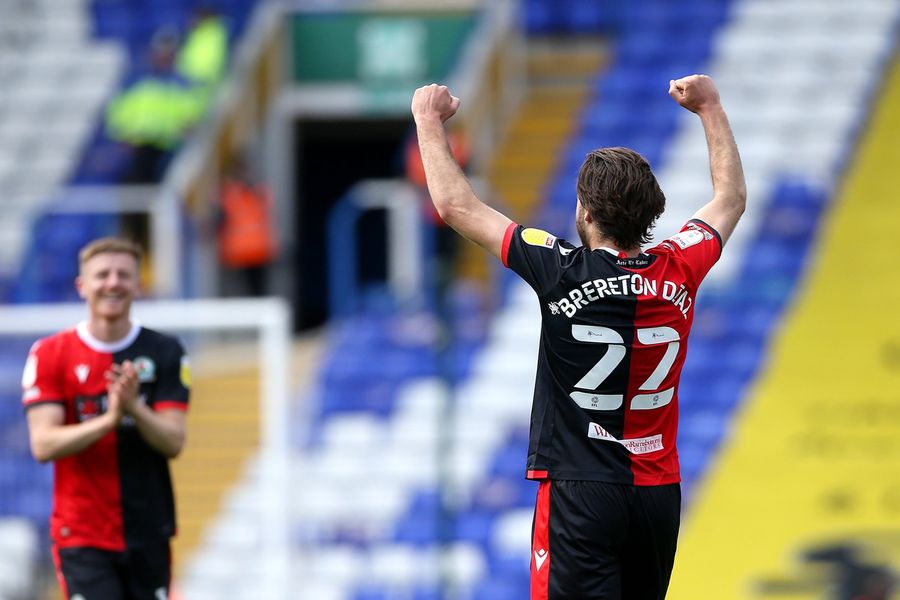 Brereton festeja su gol ante el Birmingham. FOTO: @Rovers / Twitter.
