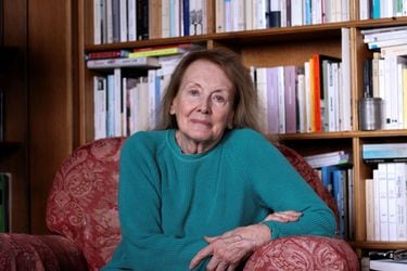 Annie Ernaux, entre la intimidad y la autoficción: la historia de la ganadora del Nobel de Literatura