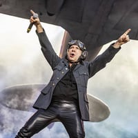 Qué vino a hacer Bruce Dickinson, la voz de Iron Maiden, a Chile