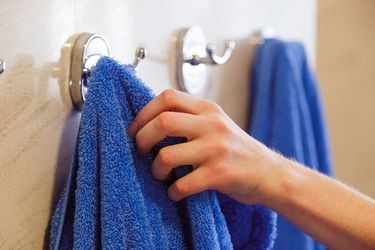 ¿Qué tan seguido hay qué lavar las toallas y qué riesgos para la salud trae no hacerlo?