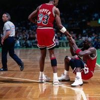Egos, dinero y críticas cruzadas sin filtro: las razones que desataron el quiebre entre Michael Jordan y Scottie Pippen