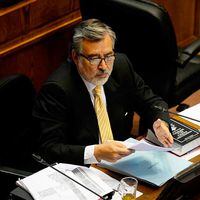 Guillier recurre a Contraloría para que se pronuncie sobre "legalidad" de la comisión de infancia