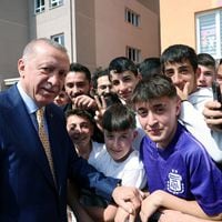 Economía le pasa la cuenta a Erdogan: presidente turco promete corregir errores tras humillante derrota en municipales 
