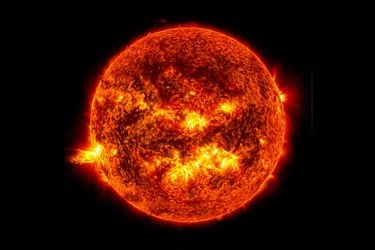 ¿De qué color es realmente el Sol?