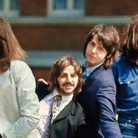 “Paul era el más animado, John era muy callado”: los recuerdos de la fan que visitó a los Beatles en el estudio