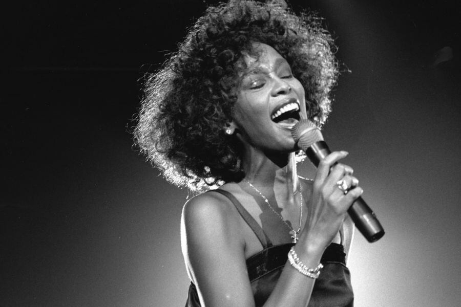 Whitney Houston Performing