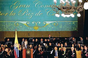 presidente-de-colombia-asiste-al-concierto-35704373