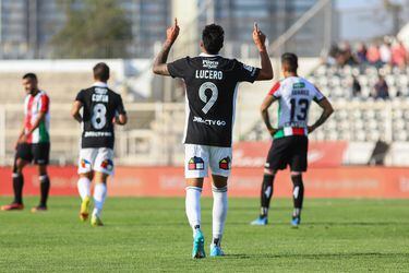 Juan Martín Lucero anotó dos goles y entregó una asistencia en el 5-0 que Colo Colo le propinó a Palestino,