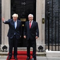Londres, última escala: Presidente Piñera se reúne con Boris Johnson y asesores de salud de Reino Unido