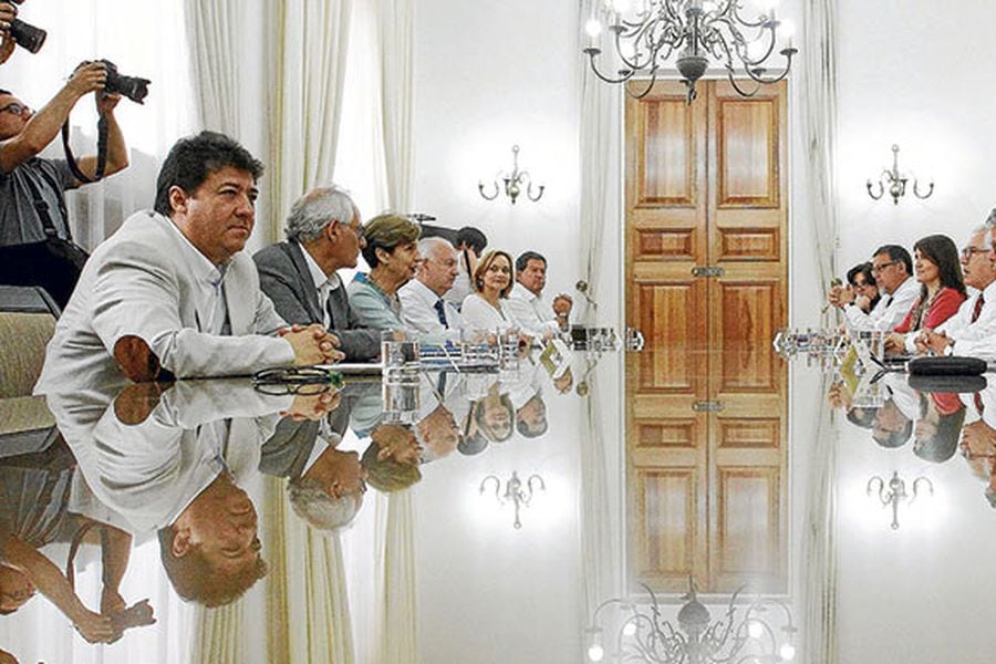 reunión de ministros y comité político NM