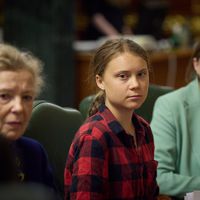 Tras derrumbe de represa, Greta Thunberg critica en Ucrania la respuesta mundial al “ecocidio”