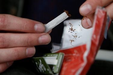 ¿Menos nocivo que el cigarro convencional? El oscuro secreto que esconde el “tabaco enrolado” 