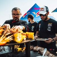 Chaleco López escala al tercer lugar en el Rally Dakar por descalificación del líder de la competencia