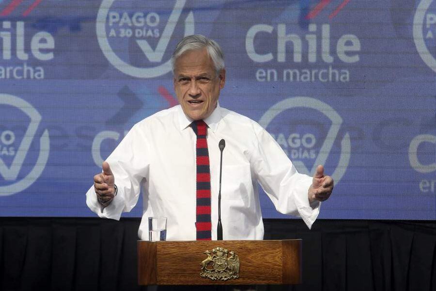 Sebasti‡n Pi–era promulga ley Pago a 30 d'as