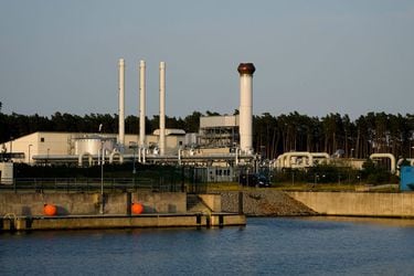Europa acepta reducir el consumo de gas mientras Rusia recorta el suministro