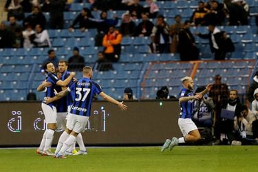 Supercopa de Italia: Inter golea al Milan en el derbi lombardo para su sumar el segundo título consecutivo