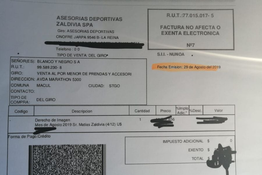 Una factura emitida por Asesorías Deportivas Zaldivia SPA a Blanco y Negro