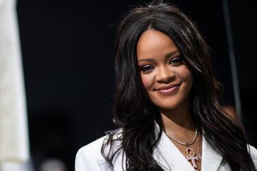 Rihanna dona equipamiento de protección para el COVID-19 al estado de Nueva York
