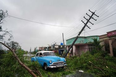 Cuba se queda en su totalidad sin luz tras paso del huracán Ian