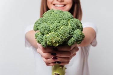 Así es cómo el brócoli puede ayudarte a enfrentar la ansiedad y los trastornos del ánimo, según expertos